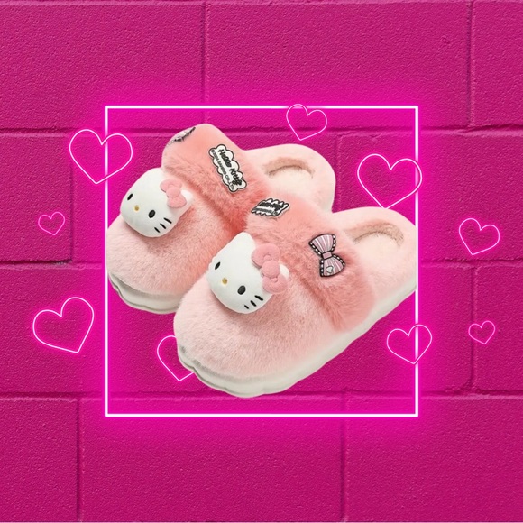 Hello kitty plush slippers NWT - Picture 3 of 8